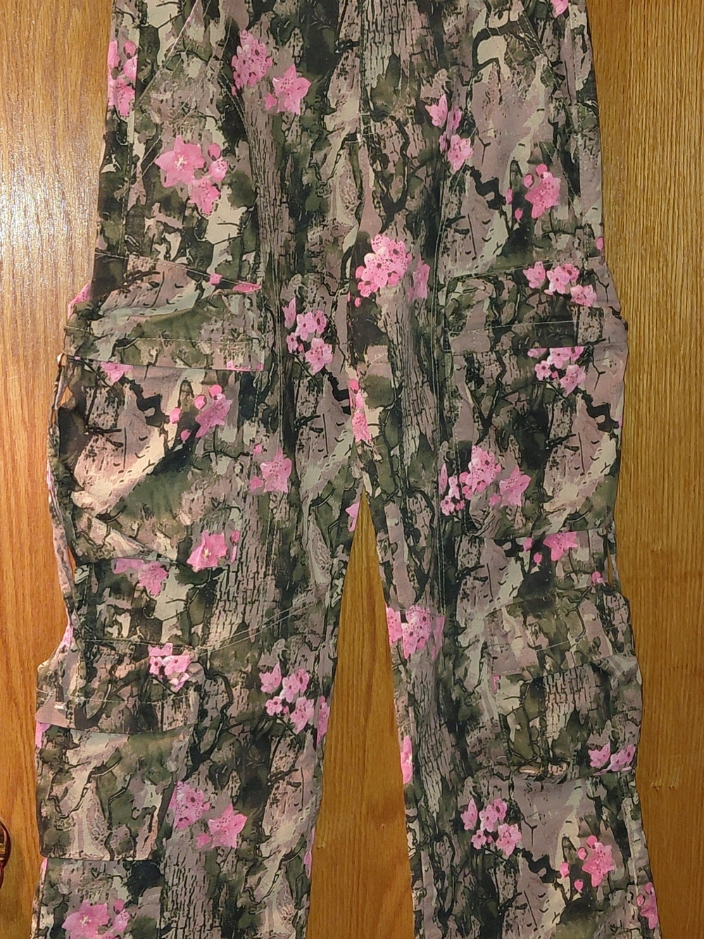 Kreamy Women's Camouflage Cargo Pants with Pink Floral Print - Size S